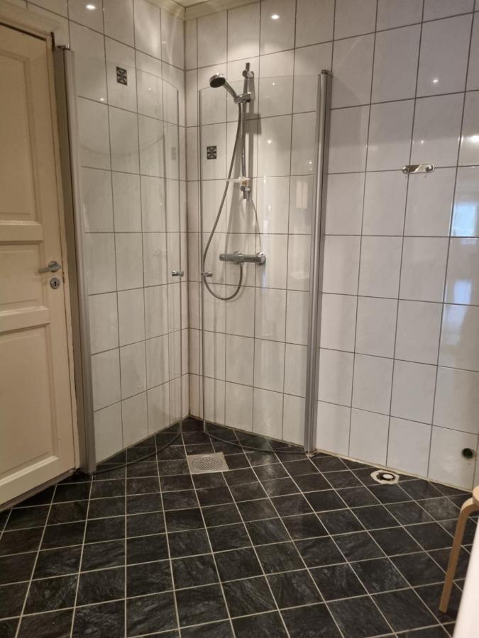 Stor Leilighet Med 4 Senger Sentralt I Forde Dış mekan fotoğraf
